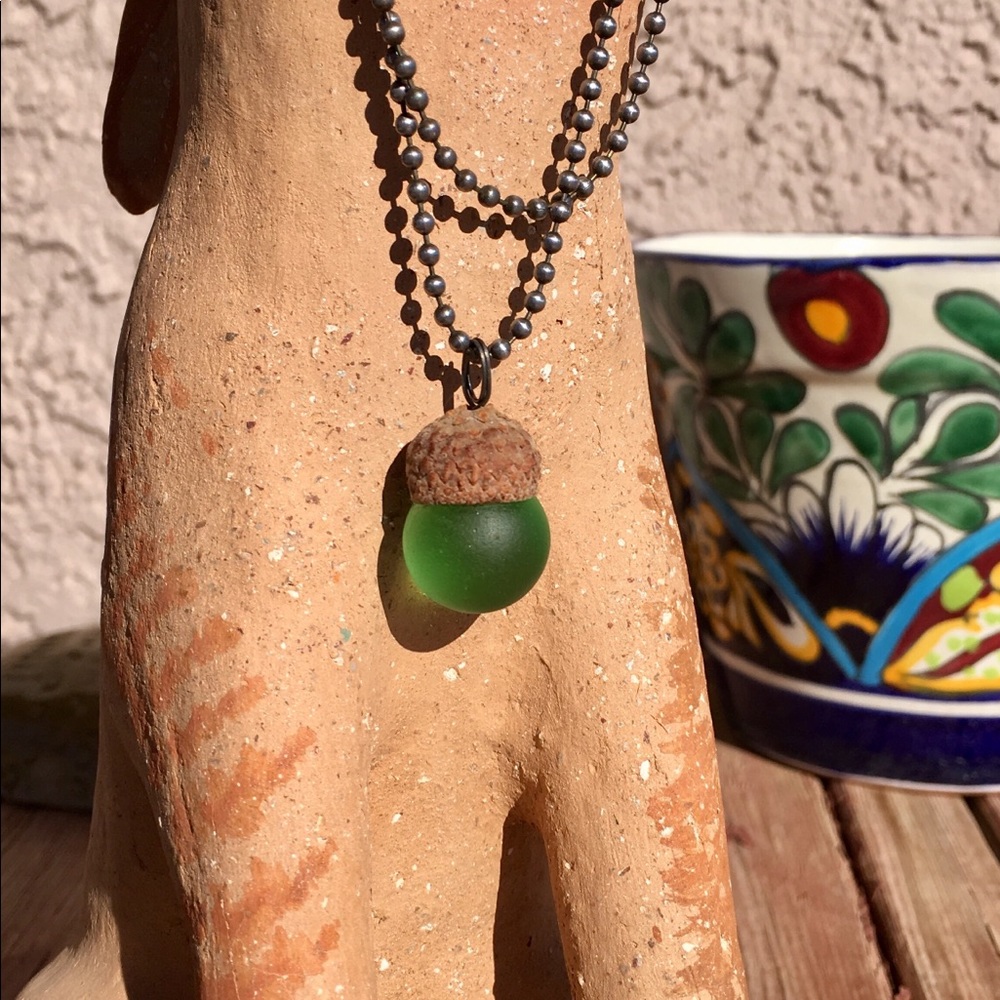 HAND CRAFTED Marble Acorn Green Boho Pendant Necklace - Picture 2 of 4